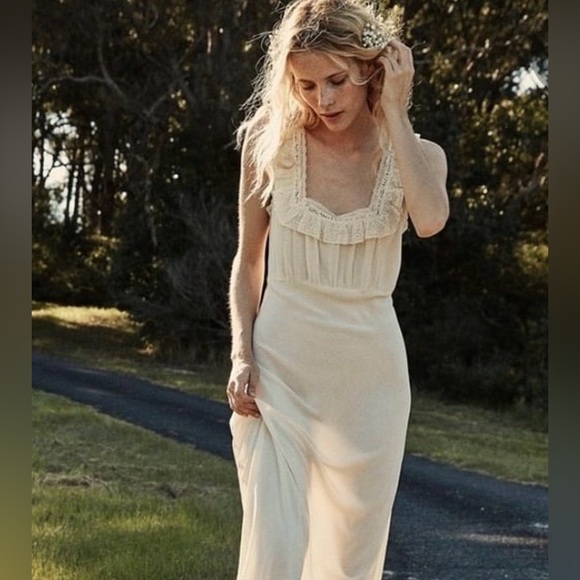 Doen Dresses & Skirts - Doen Valencia Dress